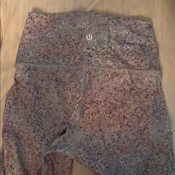 Lululemon size 4 - Picture 2 of 2